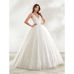 White Ariana Vara Size 8 Ball gown dress